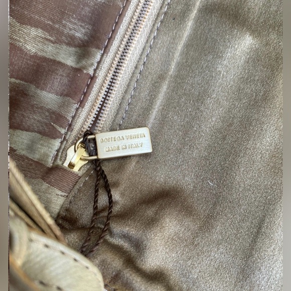 Bottega Veneta Intrecciato Turnlock Flap Crossbody Clutch with COA - Picture 13 of 13